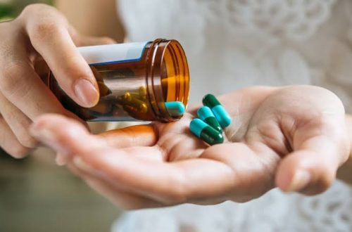 Obat-Obatan di Era AI 2026: Dari Resep Digital hingga Smart Medication, Bagaimana Teknologi Mengubah Cara Kita Menggunakan Obat?